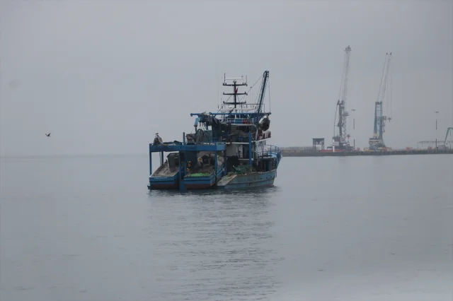 Tekirdağ'da Poyrazın Ardından Deniz Ulaşımı Yeniden Hayat Buldu