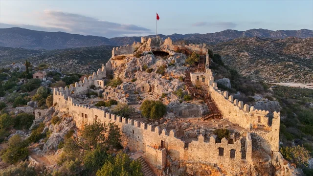 Türkiye'nin Saklı Cenneti Kale Üçağız Turizmin Zirvesinde
