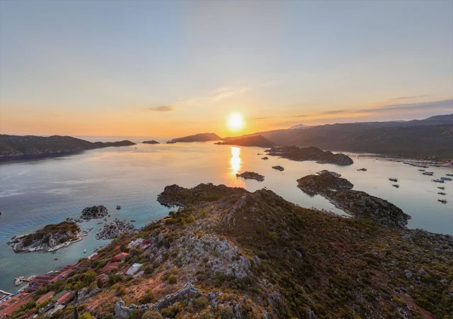 Türkiye'nin Saklı Cenneti Kale Üçağız Turizmin Zirvesinde