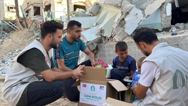 Nezir Derneğinin Gazze'ye İnsani Yardımları Göz Dolduruyor