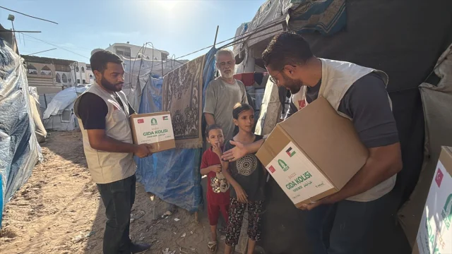Nezir Derneğinin Gazze'ye İnsani Yardımları Göz Dolduruyor