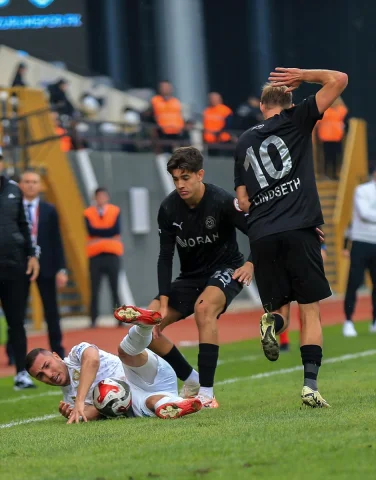 Manisa ve Erzurumspor Nefes Kesen Maçta Beraber Kaldı