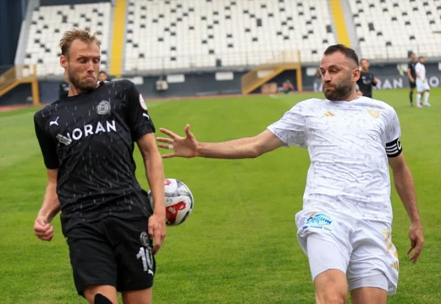 Manisa ve Erzurumspor Nefes Kesen Maçta Beraber Kaldı