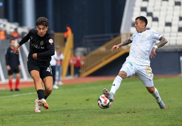 Manisa ve Erzurumspor Nefes Kesen Maçta Beraber Kaldı