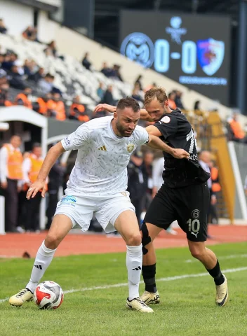 Manisa ve Erzurumspor Nefes Kesen Maçta Beraber Kaldı