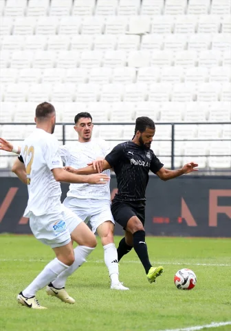 Manisa ve Erzurumspor Nefes Kesen Maçta Beraber Kaldı