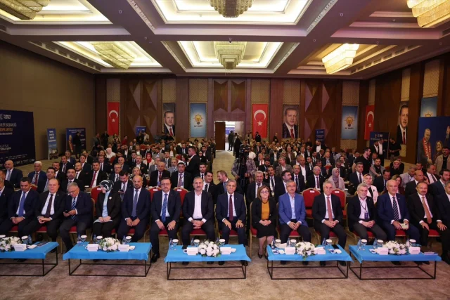Gaziantep Yerel Yönetimler Toplantısı AK Parti'nin Geleceği Şeklinde Tanıtıldı