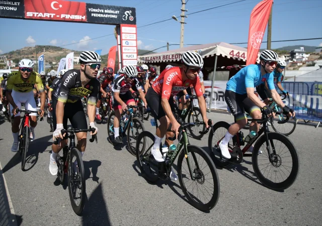 Alanya'da Türkiye Kupası Bisiklet Yarışları Nefes Kesti