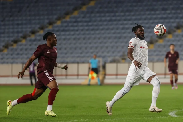 Arca Çorum FK'nın Gösterişli Galibiyeti: Hatayspor'u 4-1'le Geçti