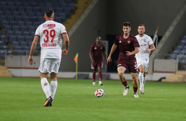 Arca Çorum FK'nın Gösterişli Galibiyeti: Hatayspor'u 4-1'le Geçti