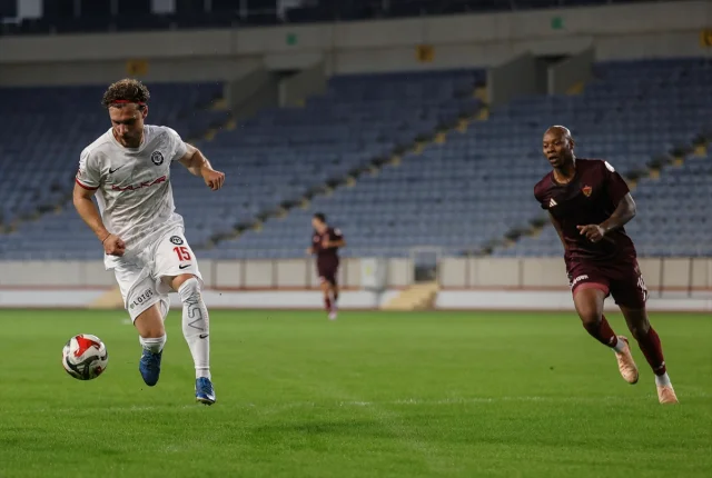Arca Çorum FK'nın Gösterişli Galibiyeti: Hatayspor'u 4-1'le Geçti
