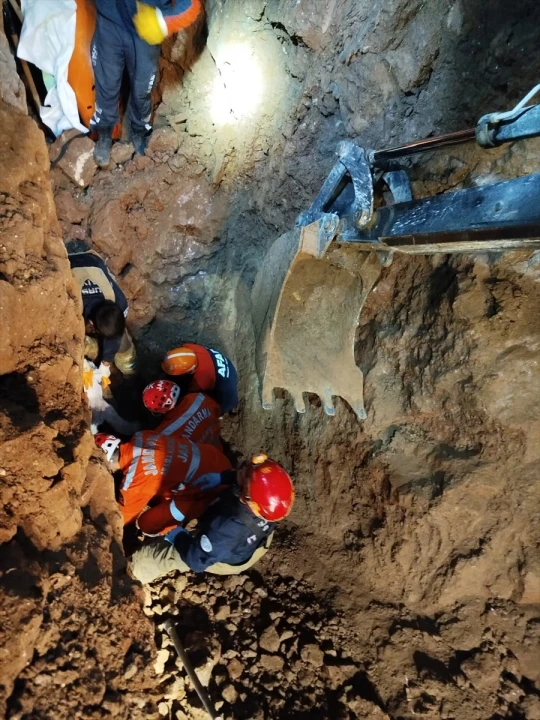 Bursa'da kanal kazısı faciayla sonuçlandı iki kardeş hayatını kaybetti