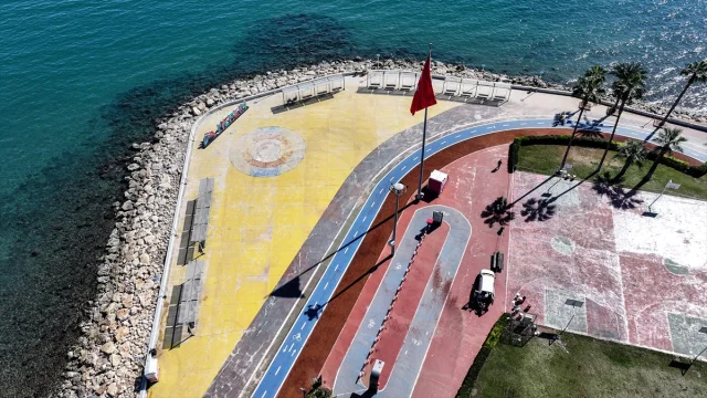 Mersin'de Uluslararası Plaj Sporları Rüzgarı Esiyor: 400 Sporcu Yarışacak