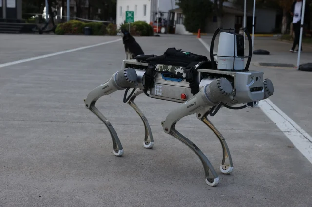Milli Robot Köpek Savunma Sahanesini Fethedecek
