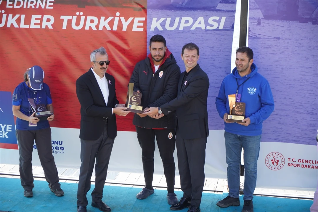 Türkiye Kupası Kürek Yarışları'nda Rekabet Zirve Yaptı