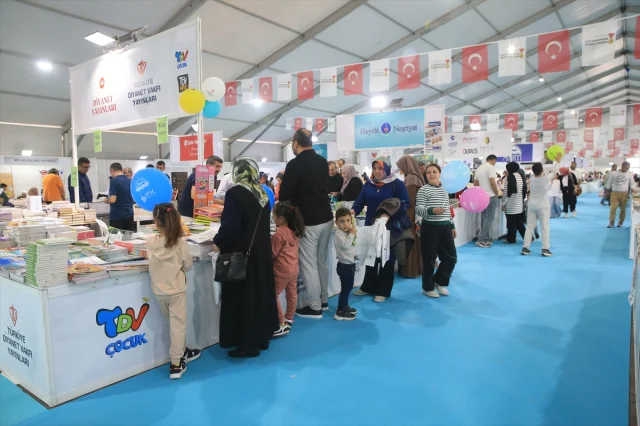 Kahramanmaraş Kitap Fuarı Kitapseverleri büyülüyor
