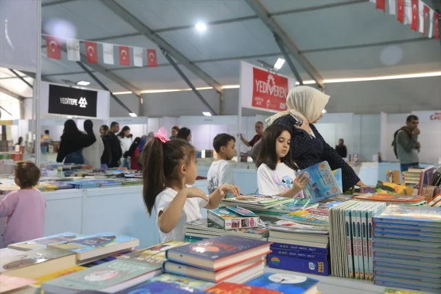 Kahramanmaraş Kitap Fuarı Kitapseverleri büyülüyor