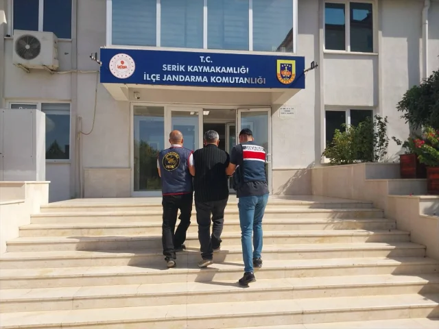 Antalya'da Kaçak Firari İçin 48 Yıl Hapis Kararı