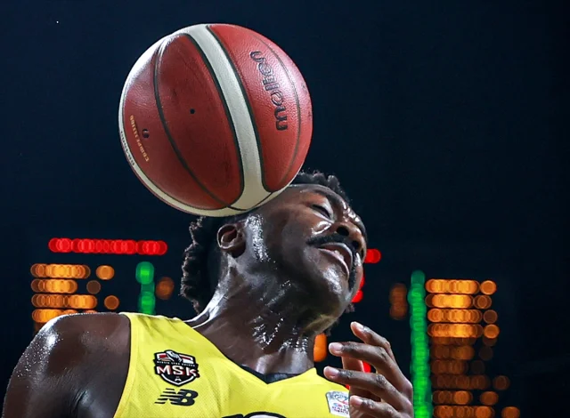 Basketbol Süper Ligi'nde Heyecan Dorukta: Mersin Spor TOFAŞ'ı Devirdi