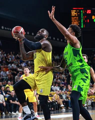 Basketbol Süper Ligi'nde Heyecan Dorukta: Mersin Spor TOFAŞ'ı Devirdi