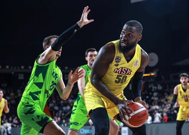 Basketbol Süper Ligi'nde Heyecan Dorukta: Mersin Spor TOFAŞ'ı Devirdi