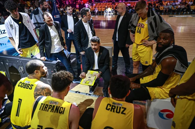 Basketbol Süper Ligi'nde Heyecan Dorukta: Mersin Spor TOFAŞ'ı Devirdi