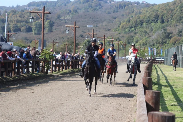 Ordu'da Geleneksel Rahvan At Yarışları Cumhuriyet Coşkusuna Sahne Oldu