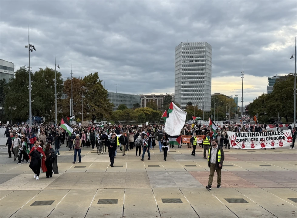 Cenevre'deki Gazze Protestosunda Binler Adalet Çağrısı Yaptı