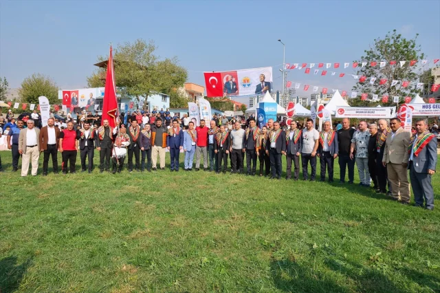 Adana'da Karakucak Güreşlerinde Heyecan Doruktaydı: Recep Kara Şampiyon