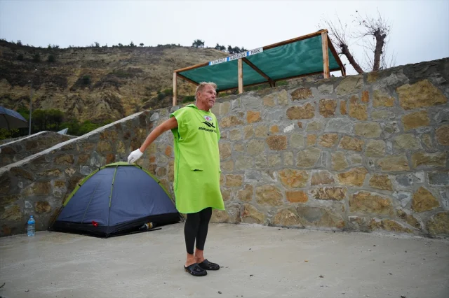 66 Yaşındaki Yüzücünün İlham Veren Deniz Macerası