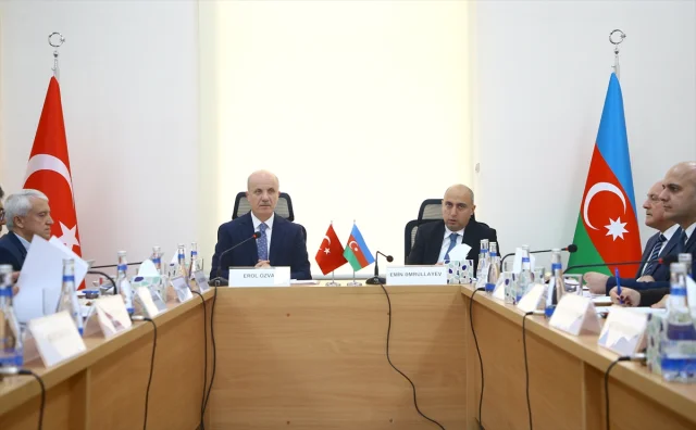 Türkiye-Azerbaycan Üniversitesi Yöneticileri Bakü'de Buluştu