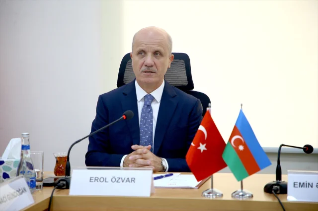 Türkiye-Azerbaycan Üniversitesi Yöneticileri Bakü'de Buluştu