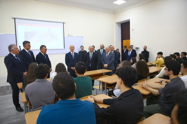 Türkiye-Azerbaycan Üniversitesi Yöneticileri Bakü'de Buluştu