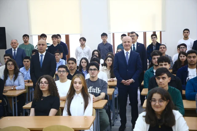 Türkiye-Azerbaycan Üniversitesi Yöneticileri Bakü'de Buluştu