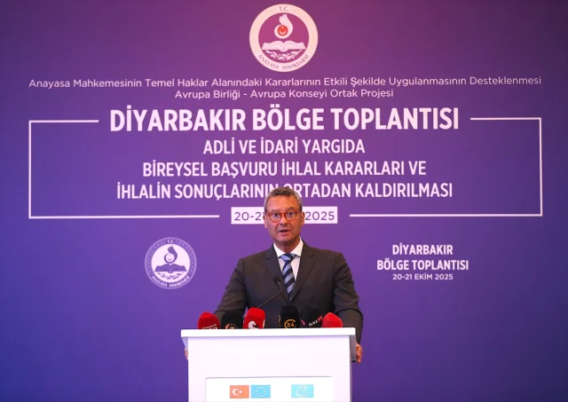 Anayasa Mahkemesi Başkanı Diyarbakır'dan Adalet Çağrısı