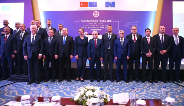 Anayasa Mahkemesi Başkanı Diyarbakır'dan Adalet Çağrısı
