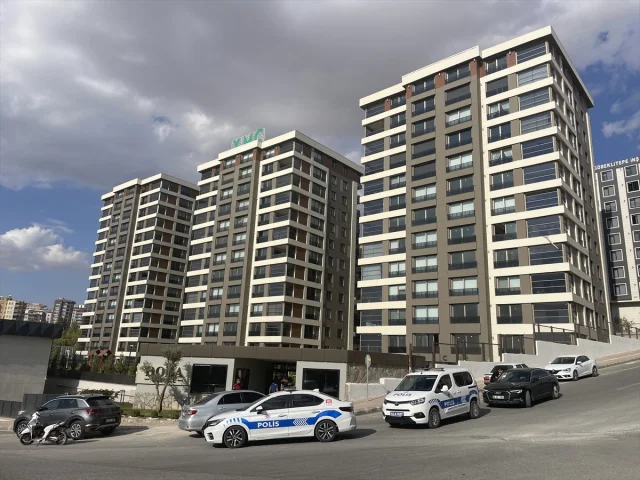 Şanlıurfa'da Gerilim Tırmandı: Bıçaklı Kavga ile Kaos