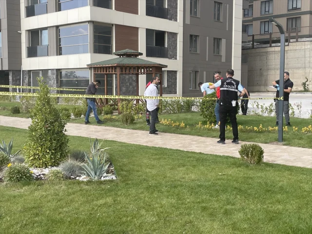 Şanlıurfa'da Gerilim Tırmandı: Bıçaklı Kavga ile Kaos