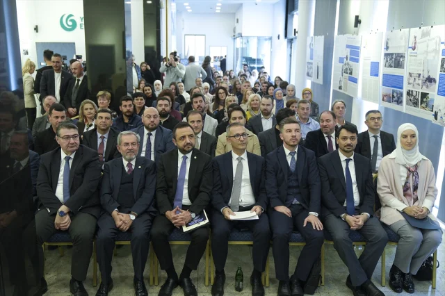 Aliya İzetbegoviç'in 100. Doğum Yılında Derinlemesine İncelendi