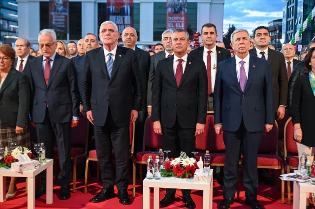 Özgür Özel'den İddianame Eleştirisi