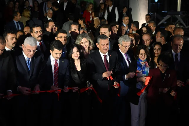 Özgür Özel'den İddianame Eleştirisi