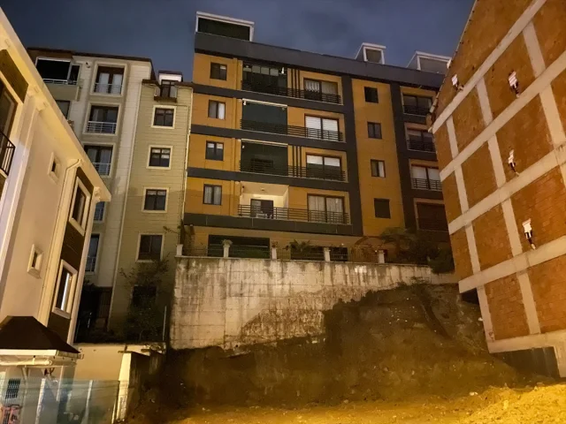 Ordu'da İnşaat Kazısı Esnasında Şok: İki Bina Hasar Aldı