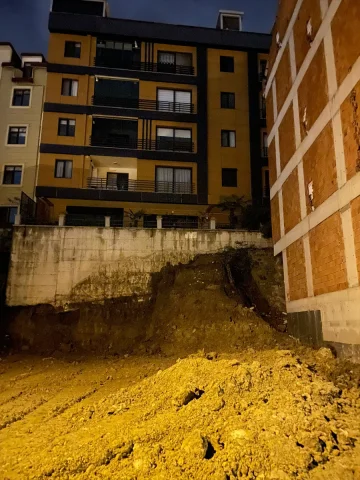 Ordu'da Şok Gelişme: İnşaat Kazısında İki Binada Hasar