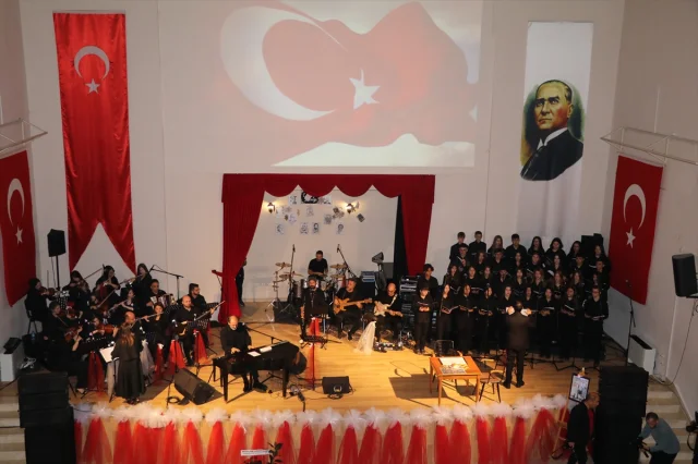 Çankırı'da Gençlerden Sanat Dolu Gece