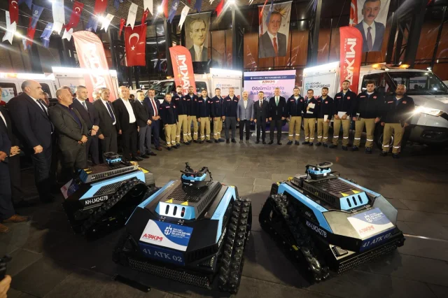 Kocaeli'de Mahallelerin Sorunlarını Çözmek İçin "Göz Kulak" Ekibi Sahada