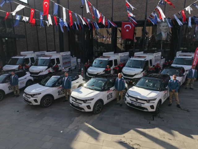 Kocaeli'de Mahallelerin Sorunlarını Çözmek İçin "Göz Kulak" Ekibi Sahada