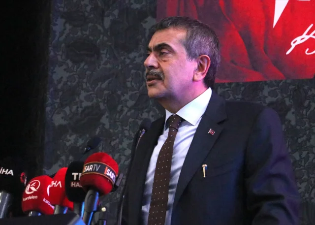 Bakan Tekin Eğitim Sistemindeki Adres Kayıt Krizini Bitirecek Planı Açıkladı