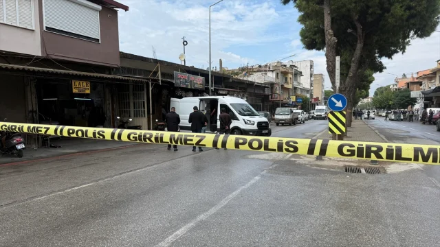 İzmir'de Tarlada Bulunan Gizemli El Bombası Panik Yarattı