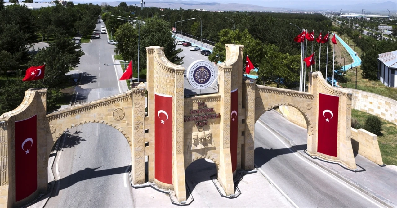 Atatürk Üniversitesi Öğrencileri İŞKUR Programı ile İş Hayatına Atılıyor