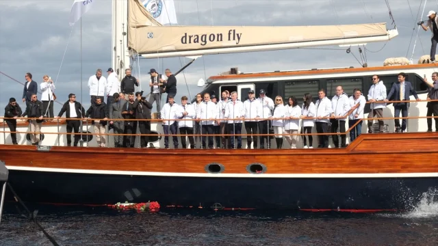 Bodrum'da Rüzgarlar Sörf Çıkarıyor: Bodrum Cup'ta Kıyasıya Yarış Başladı